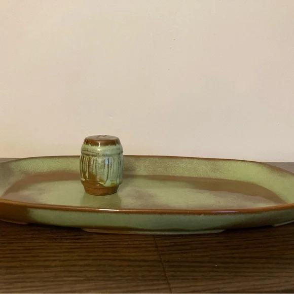 Frankoma Prairie Green Steak Platter & Pepper Shaker Farmhouse Western Irish - Picture 9 of 10